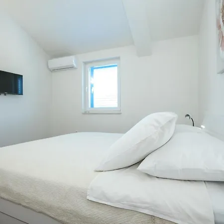 Apartment Karlo Mrljane