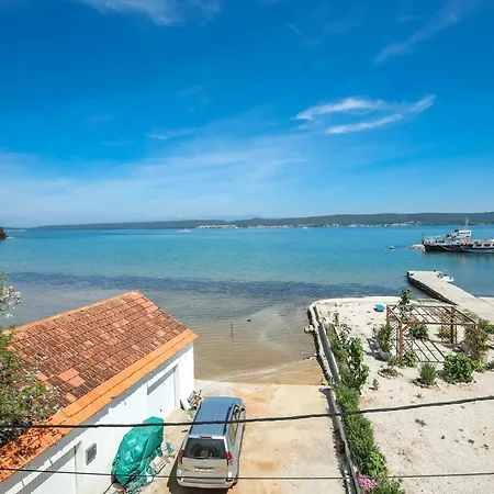 Apartment Karlo