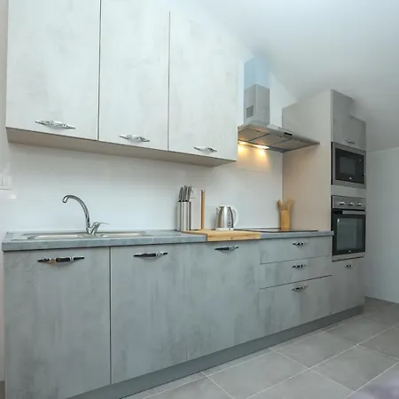 Apartment Karlo