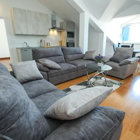 Apartment Karlo *